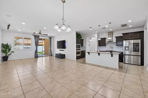 Living - 1070 E Oriole Dr, Gilbert, AZ 85297 photo 1 of 3