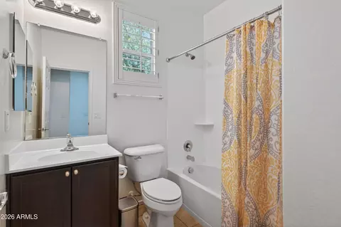 Bath - 1070 E Oriole Dr, Gilbert, AZ 85297 photo 3 of 3