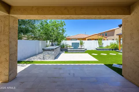 Exterior - 1070 E Oriole Dr, Gilbert, AZ 85297 photo 3 of 10
