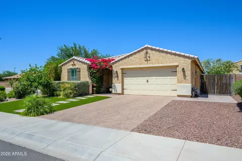 Exterior - 1070 E Oriole Dr, Gilbert, AZ 85297 photo 1 of 10