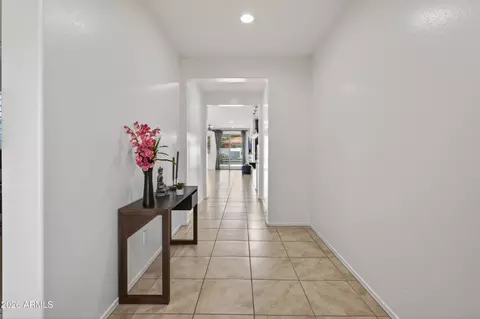 Entry Way - 1070 E Oriole Dr, Gilbert, AZ 85297 photo 1 of 6