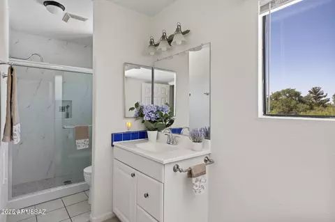 Bath - 1045 E Nuestro St, Oracle, AZ 85623 photo 5 of 7