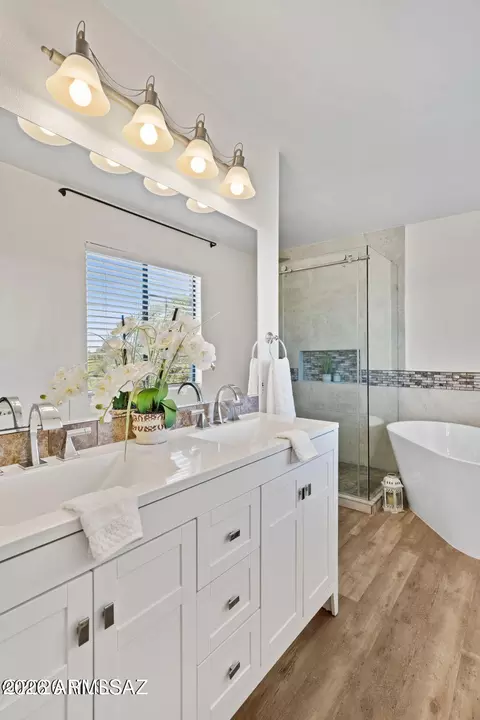 Bath - 1045 E Nuestro St, Oracle, AZ 85623 photo 3 of 7