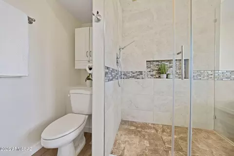 Bath - 1045 E Nuestro St, Oracle, AZ 85623 photo 4 of 7