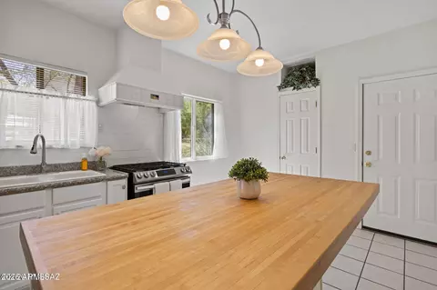 Kitchen - 1045 E Nuestro St, Oracle, AZ 85623 photo 3 of 6