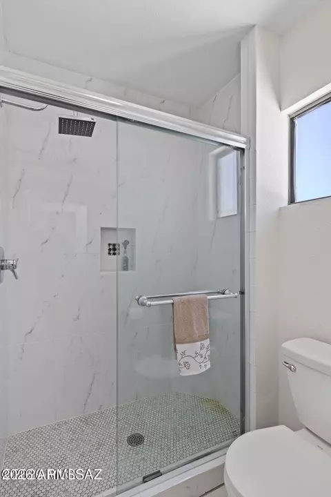 Bath - 1045 E Nuestro St, Oracle, AZ 85623 photo 6 of 7