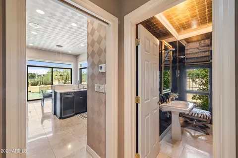 Entry Way - 3039 E Marshall Ave, Phoenix, AZ 85016 photo 1 of 1