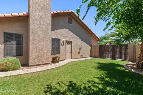 Exterior - 9022 S Ash Ave, Tempe, AZ 85284 photo 6 of 7