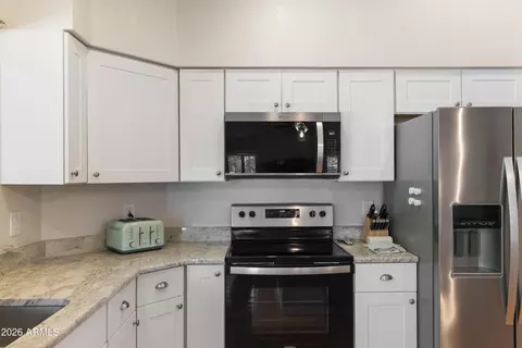 Kitchen - 9022 S Ash Ave, Tempe, AZ 85284 photo 3 of 4