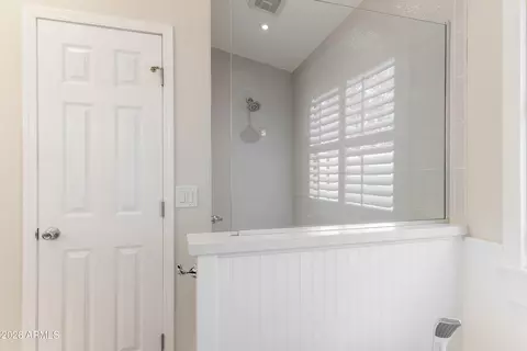 Bath - 9022 S Ash Ave, Tempe, AZ 85284 photo 4 of 5