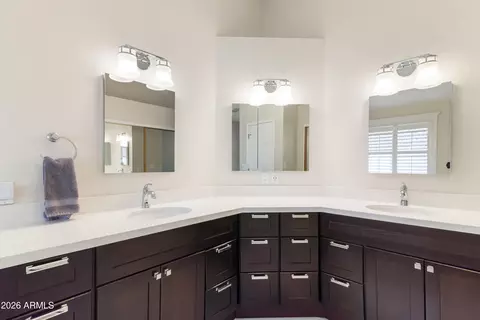 Bath - 9022 S Ash Ave, Tempe, AZ 85284 photo 3 of 5