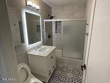 Bath - 3536 E Oak St, Phoenix, AZ 85008 photo 4 of 4