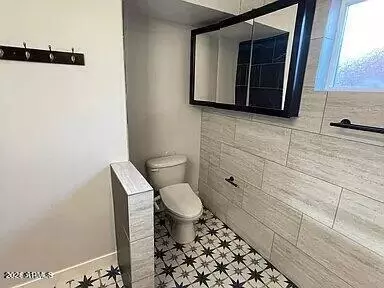 Bath - 3536 E Oak St, Phoenix, AZ 85008 photo 1 of 4