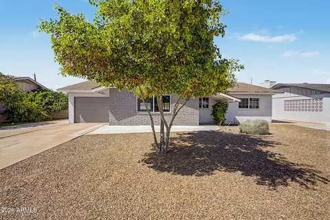 416 W Ivanhoe Pl, Chandler, AZ 85225