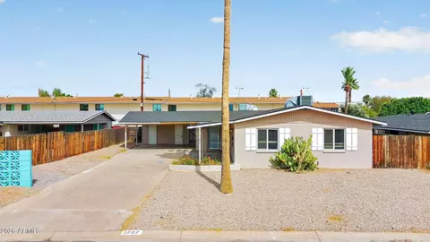 1707 N 42nd St, Phoenix, AZ 85008
