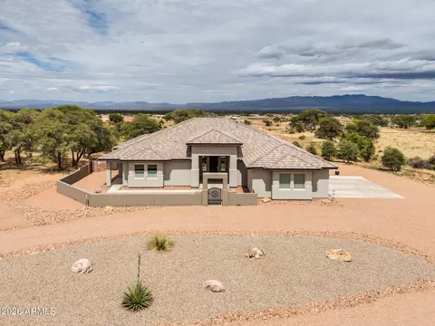 9029 S Seven Oaks Dr, Hereford, AZ 85615