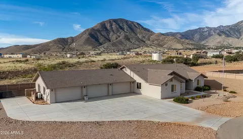 10122 S Vaquero Ln, Hereford, AZ 85615