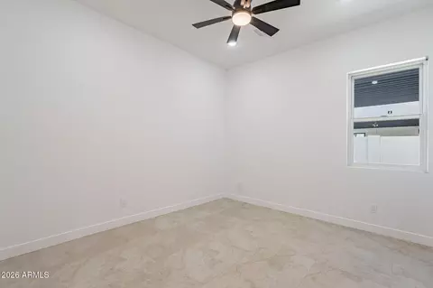 Bedroom - 707 E Ocotillo Rd, Phoenix, AZ 85014 photo 5 of 10