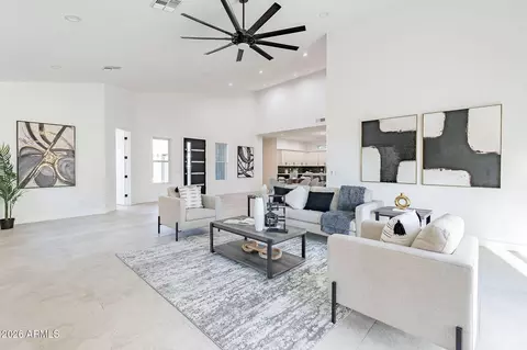 Living - 707 E Ocotillo Rd, Phoenix, AZ 85014 photo 1 of 4