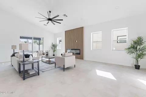 Living - 707 E Ocotillo Rd, Phoenix, AZ 85014 photo 4 of 4