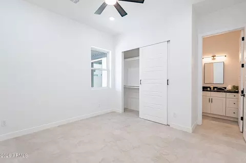 Bedroom - 707 E Ocotillo Rd, Phoenix, AZ 85014 photo 7 of 10
