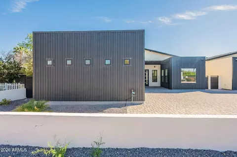 Exterior - 707 E Ocotillo Rd, Phoenix, AZ 85014 photo 2 of 4