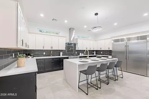 Kitchen - 707 E Ocotillo Rd, Phoenix, AZ 85014 photo 1 of 3