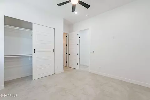 Bedroom - 707 E Ocotillo Rd, Phoenix, AZ 85014 photo 6 of 10