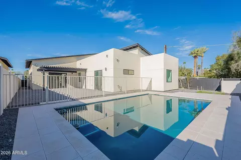 Exterior - 707 E Ocotillo Rd, Phoenix, AZ 85014 photo 4 of 4
