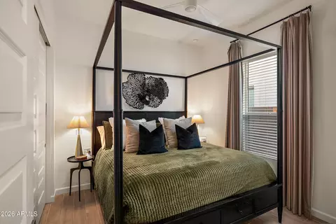 Bedroom - 6029 E Lone Cactus Dr, Phoenix, AZ 85054 photo 4 of 4