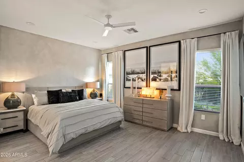 Bedroom - 6029 E Lone Cactus Dr, Phoenix, AZ 85054 photo 2 of 4