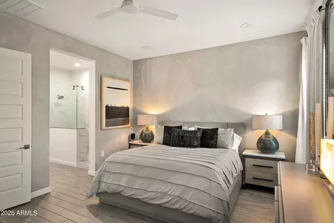 Bedroom - 6029 E Lone Cactus Dr, Phoenix, AZ 85054 photo 3 of 4