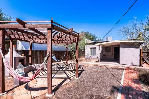Exterior - 2518 N Mitchell St, Phoenix, AZ 85006 photo 4 of 4