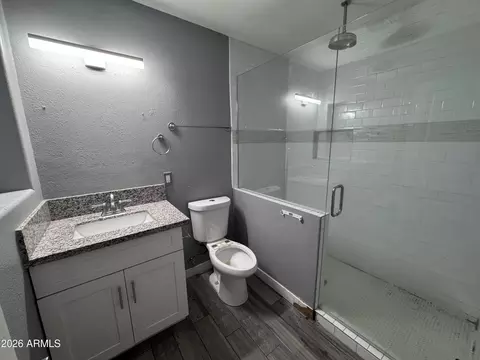 Bath - 1152 E Dana Ave, Mesa, AZ 85204 photo 2 of 2