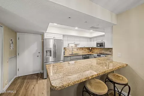 Kitchen - 11421 N 30th Ave, Phoenix, AZ 85029 photo 1 of 2