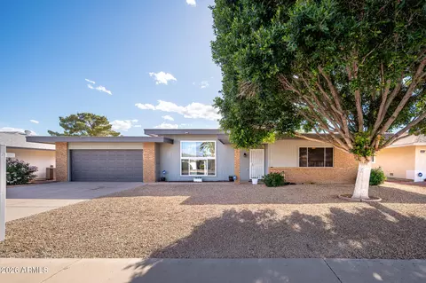 14820 N Lakeforest Dr, Sun City, AZ 85351