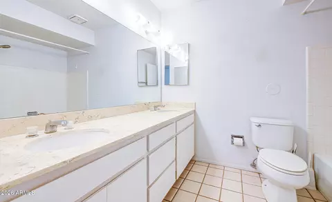 Bath - 3739 W Krall St, Phoenix, AZ 85019 photo 1 of 3