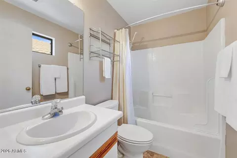 Bath - 2162 E Donald Dr, Phoenix, AZ 85024 photo 2 of 2