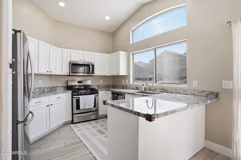 4045 E Coolbrook Ave, Phoenix, AZ 85032