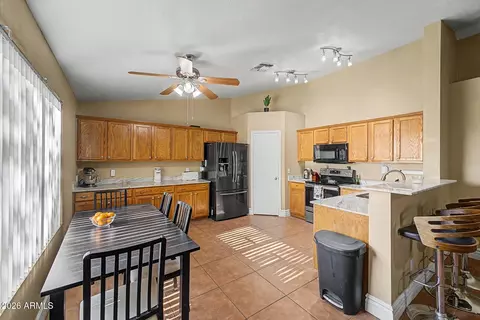 Kitchen - 854 N Hillridge --, Mesa, AZ 85207 photo 1 of 5