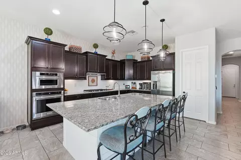 Kitchen - 5022 S Seton Ave, Gilbert, AZ 85298 photo 3 of 6