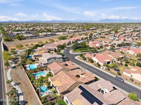 View/Area - 5022 S Seton Ave, Gilbert, AZ 85298 photo 4 of 12