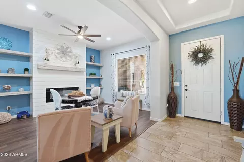 Entry Way - 5022 S Seton Ave, Gilbert, AZ 85298 photo 2 of 7