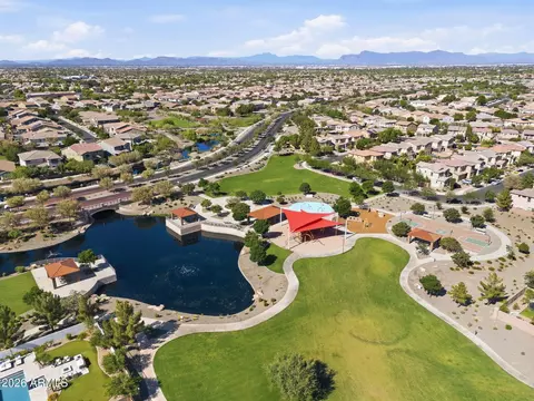 View/Area - 5022 S Seton Ave, Gilbert, AZ 85298 photo 1 of 12