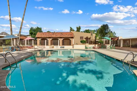 Exterior - 1320 E Bethany Home Rd #102, Phoenix, AZ 85014 photo 3 of 13