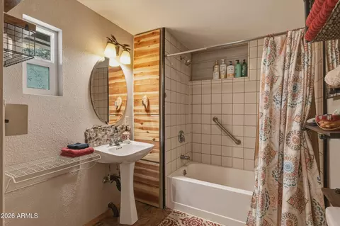 Bath - 5929 W Cedar Meadow Ln, Pine, AZ 85544 photo 2 of 2