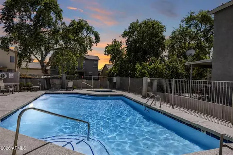 15847 N 74th Dr, Peoria, AZ 85382