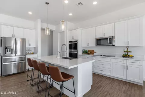 Kitchen - 825 E Perdido Way, Phoenix, AZ 85086 photo 1 of 5