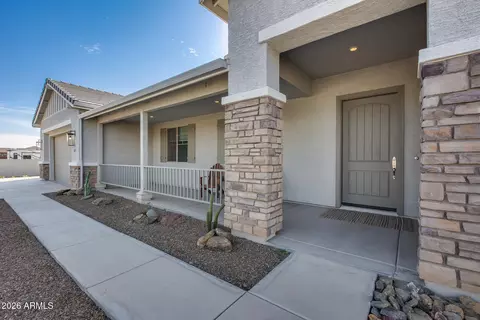Exterior - 825 E Perdido Way, Phoenix, AZ 85086 photo 2 of 8
