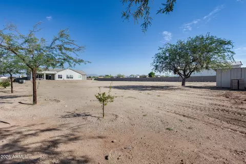 Exterior - 825 E Perdido Way, Phoenix, AZ 85086 photo 7 of 8
